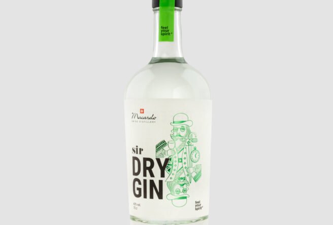 Unser Sir Dry Gin. Destilliert nach einem Rezept aus dem London des 18. Jahrhunderts, mit feinstem Wachholder und 18 auserlesenen Botanicals. Wie jeder echte und hochwertige Dry Gin wird auch der zu 100% in der Schweiz hergestellte Sir Dry Gin mehrfach destilliert – ohne Zugabe von Farbstoffen oder Zucker. Die Rezeptur des mit auserwählten regionalen Bio-Botanicals bereicherten Schweizer Dry Gin ist geheim, sein Geschmack einzigartig, mit Wacholder- und Zitrusaromen, zarter Säure und raffinierter Schärfe.