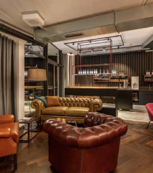 Macardo Swiss Distillery Honesty Bar